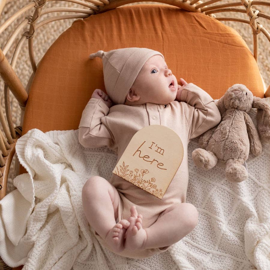 Wanderer Organic Beanie Latte: 0-3M