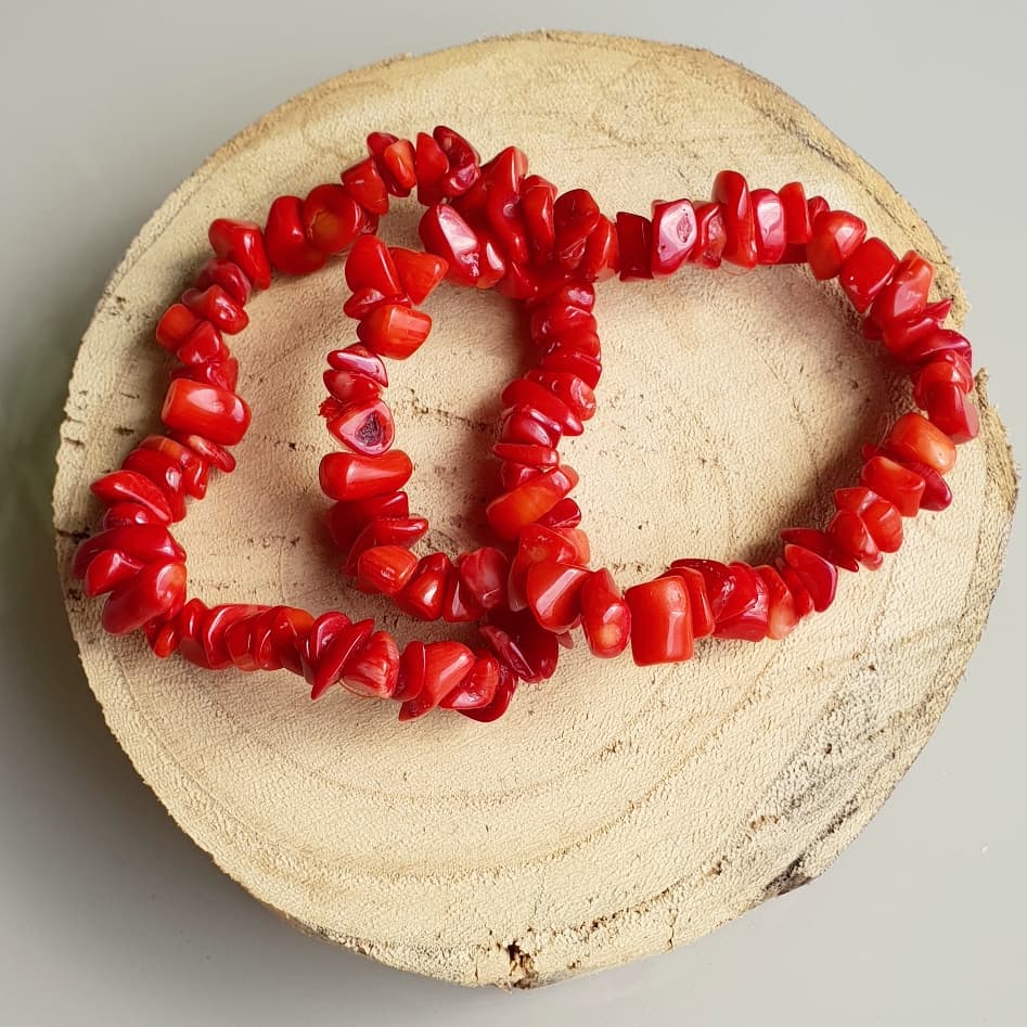 RED CORAL CHIP BRACELET